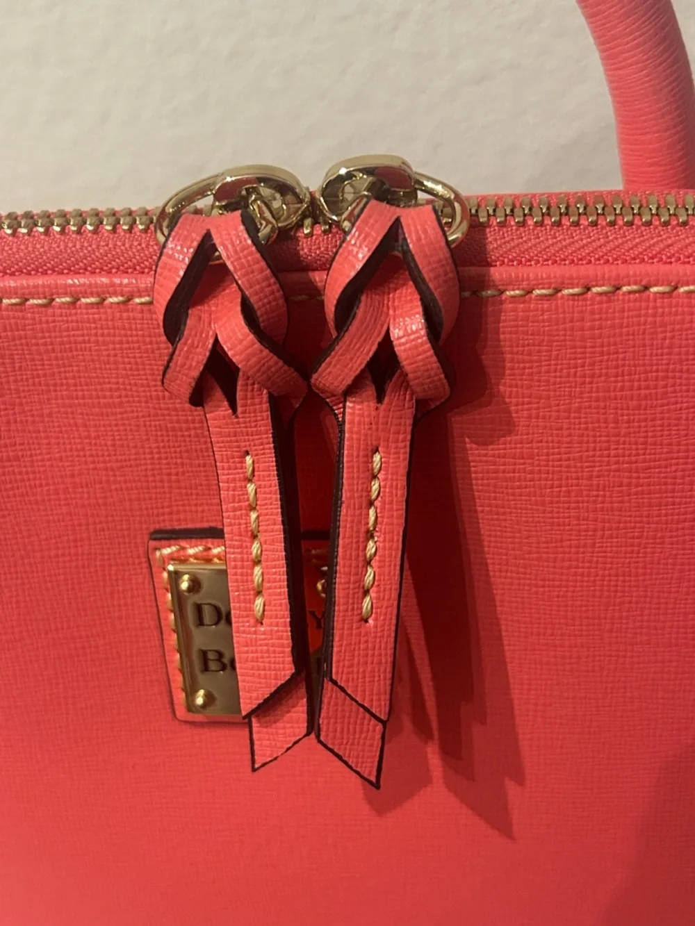 Dooney & Bourke nwt dooney